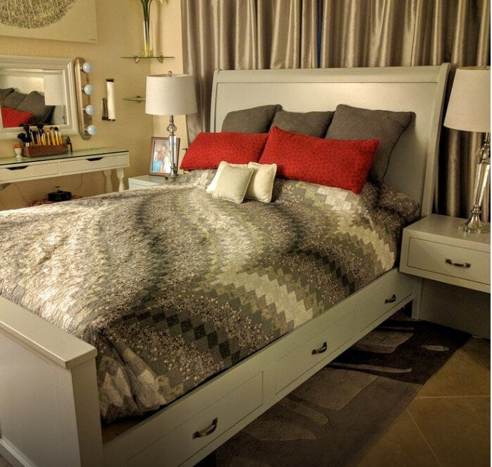 Sleight Queen Storage Bed -